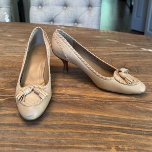 Stuart Weitzman Tan Leather Kitten Heels w/ Tassels Whipstitch Wood Size 8